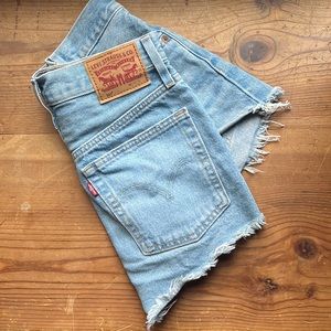 Levi’s 501 denim shorts